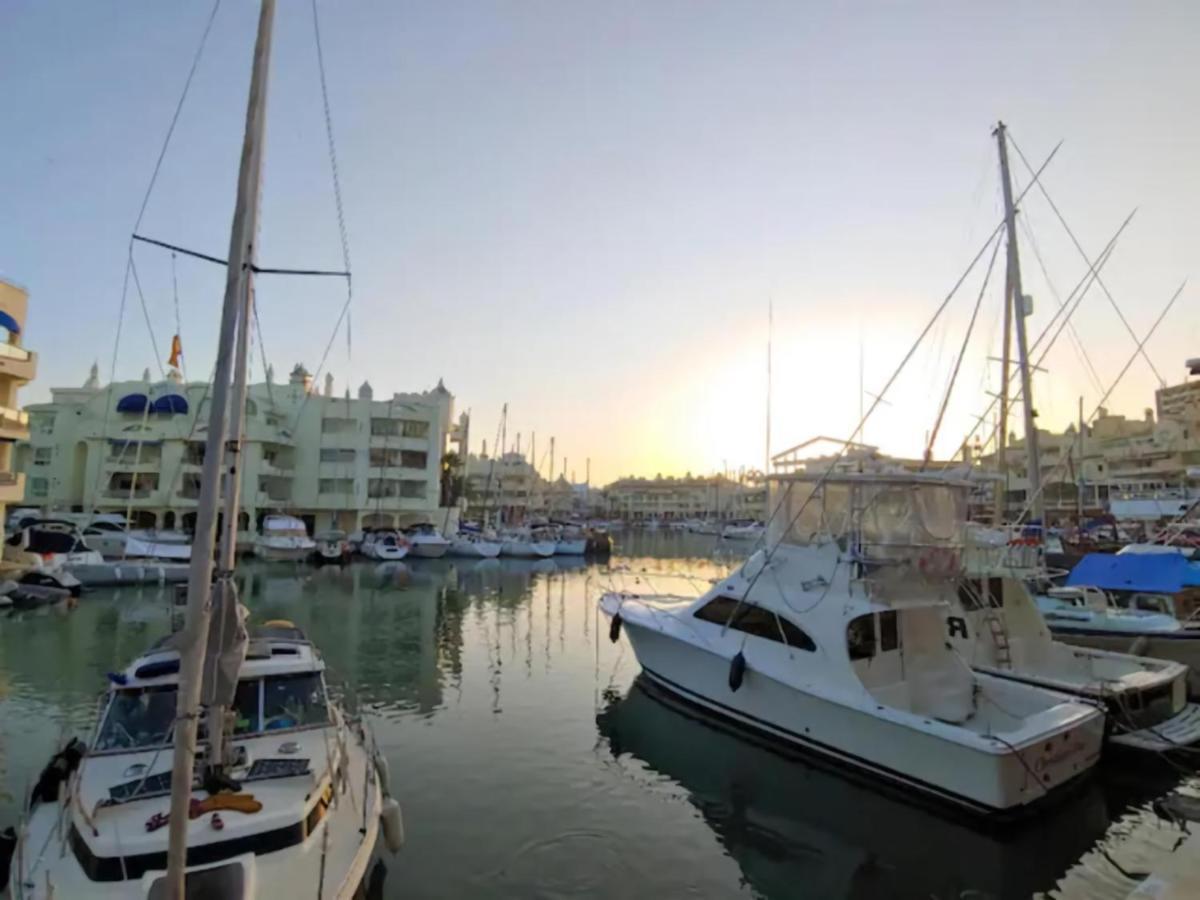 Benalmadena Beachfront Puerto Marina Sunrise Extérieur photo